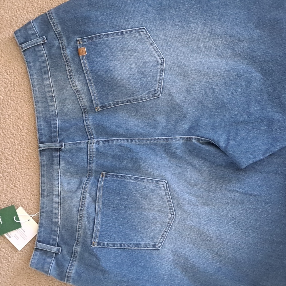 LARGE . HALARA DISTRESSED ROLLED HEM CASUAL WIDE LEG JEANS - Picture 7 of 9